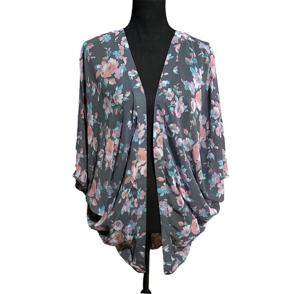NWT Thahlia Sodi Intimates Floral Semi Sheer Open Kaftan Robe Top Women's Small